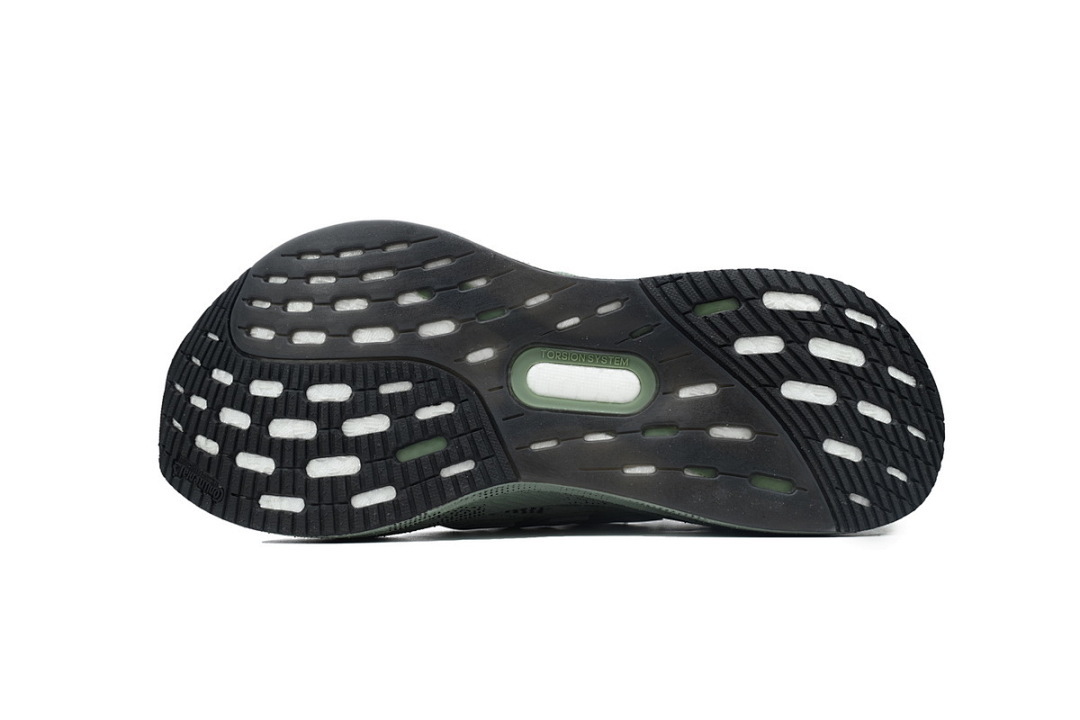 Green 8880-12 Adidas Ultraboost 5'Carbon' - Image 10