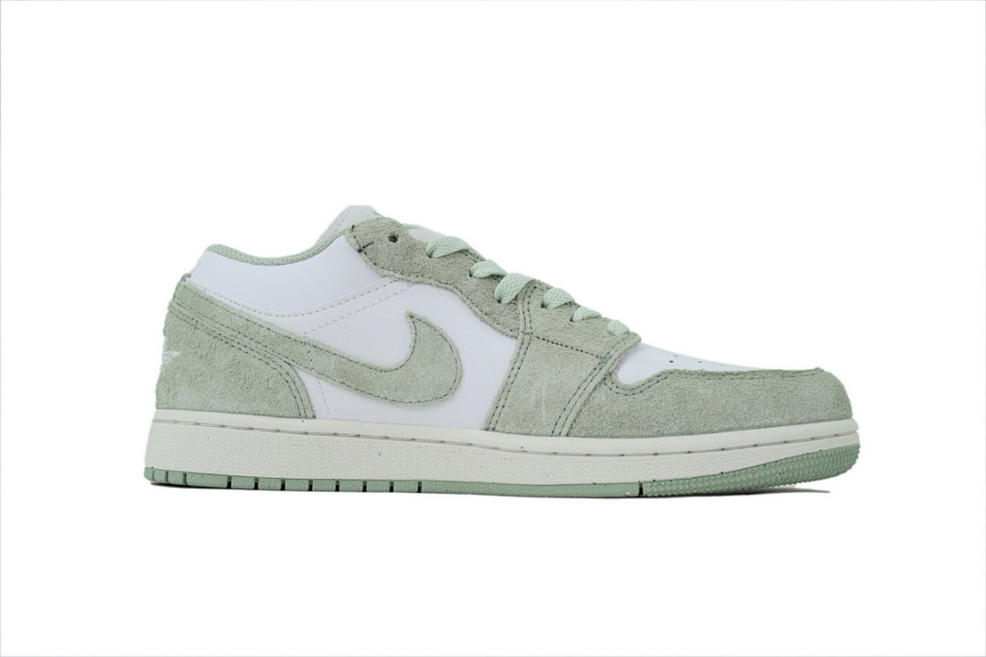Air Jordan 1 Low SE 'Seafoam' - Image 4