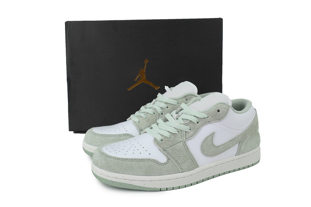 Air Jordan 1 Low SE 'Seafoam' - Image 7