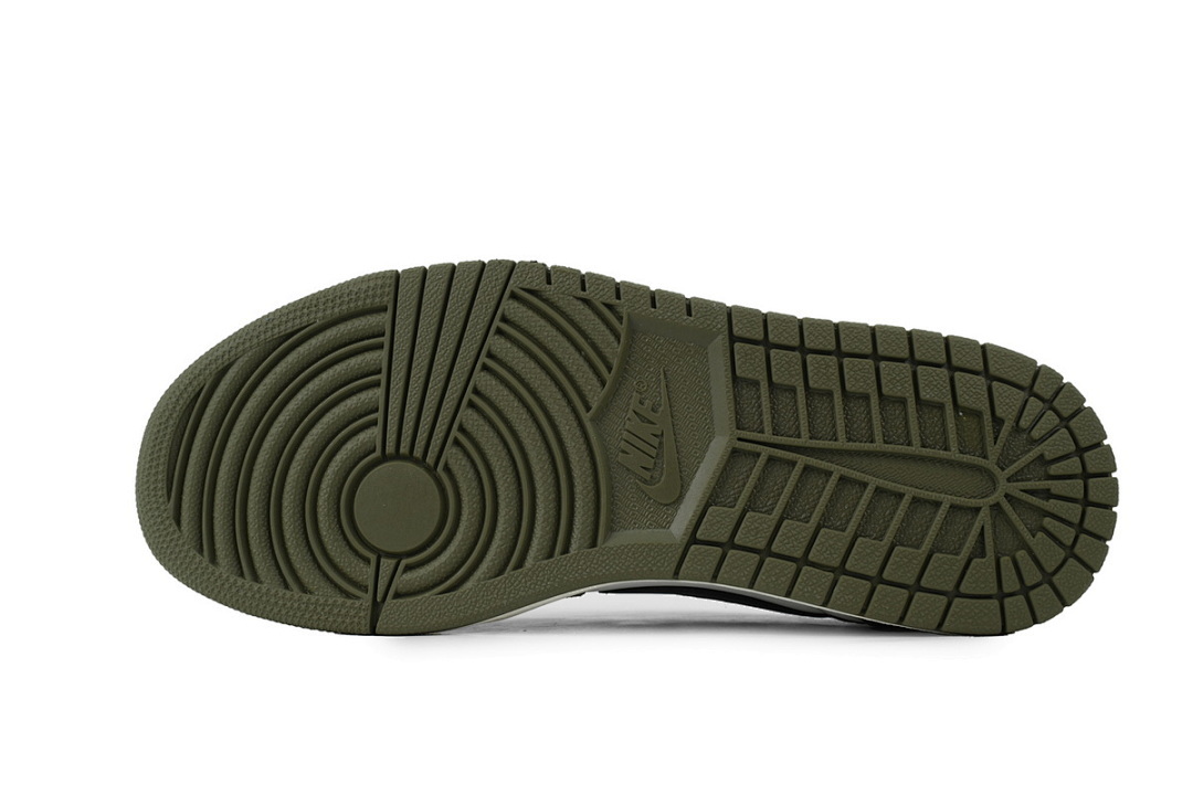 Air Jordan 1 Retro Low 'Medium Olive' - Image 4