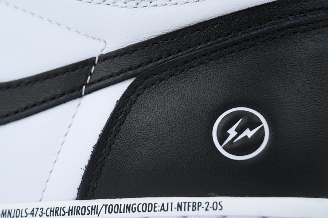 Union LA x Air Jordan 1 Retro Lightning UN Black And White - Image 7