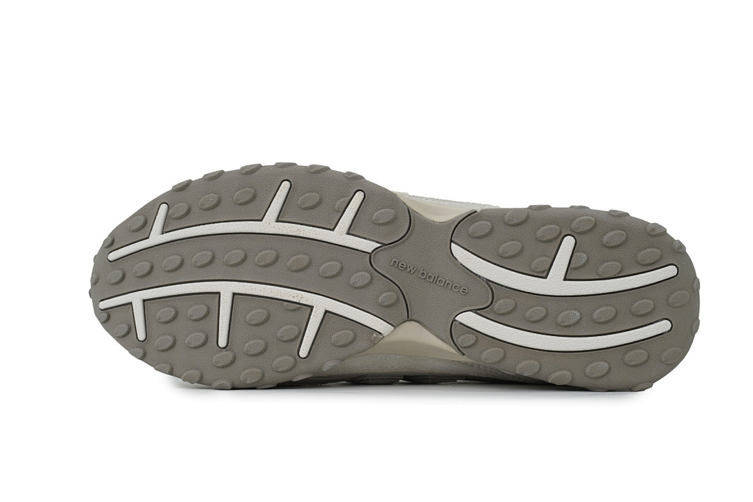 White LMMC U204 U204LMMC New Balance 204L 'Timberwolf Linen' - Image 9