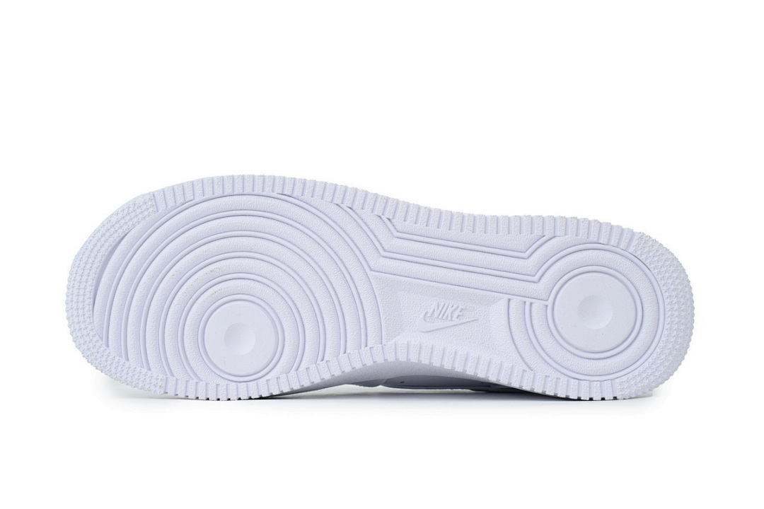 Nike Air Force 1 '07 Low White - Image 12