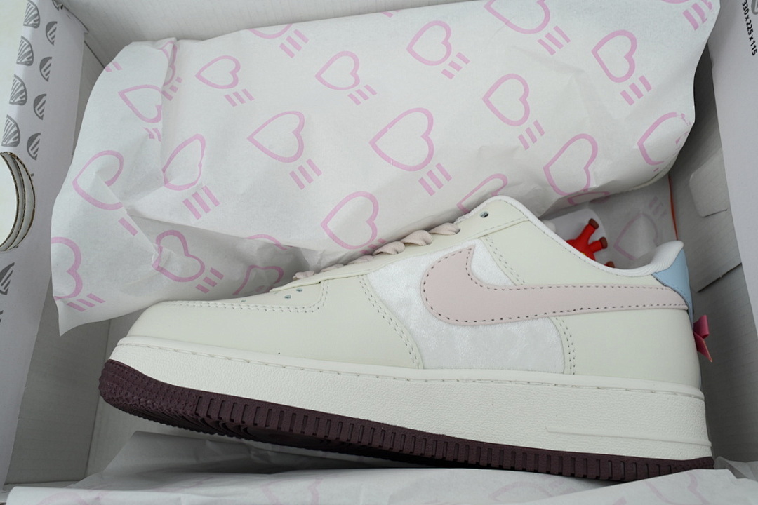 Nike Wmns Air Force 1 'Valentine's Day' - Image 6
