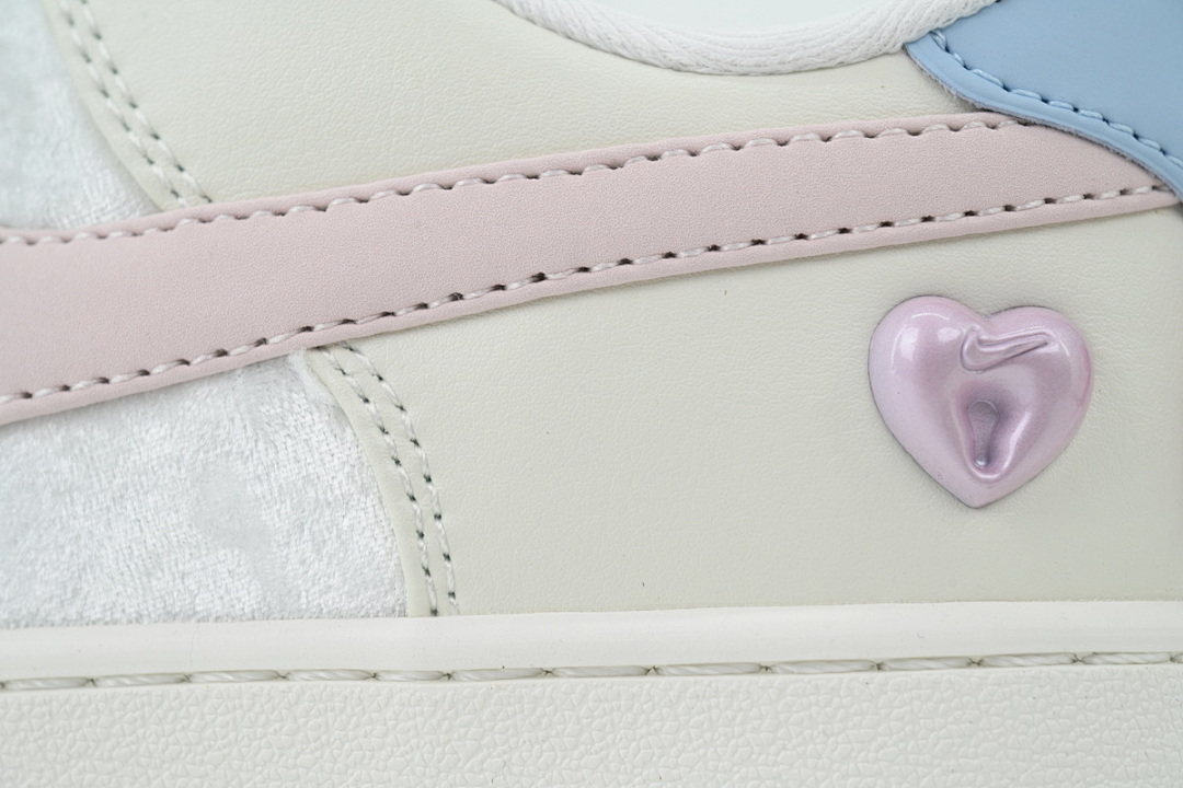 Nike Wmns Air Force 1 'Valentine's Day' - Image 7