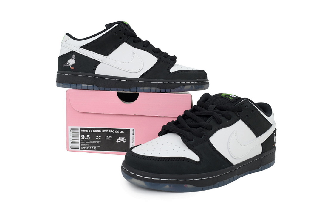 Staple x Nike SB Dunk Low'Panda Pigeon' - Image 3