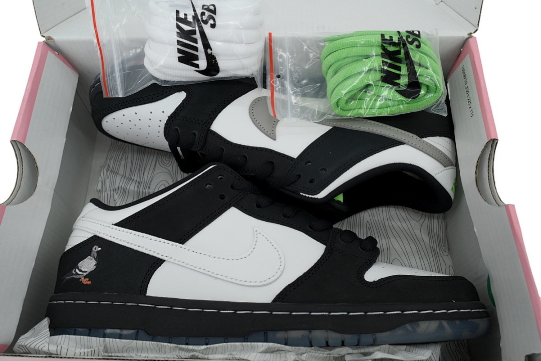 Staple x Nike SB Dunk Low'Panda Pigeon' - Image 12