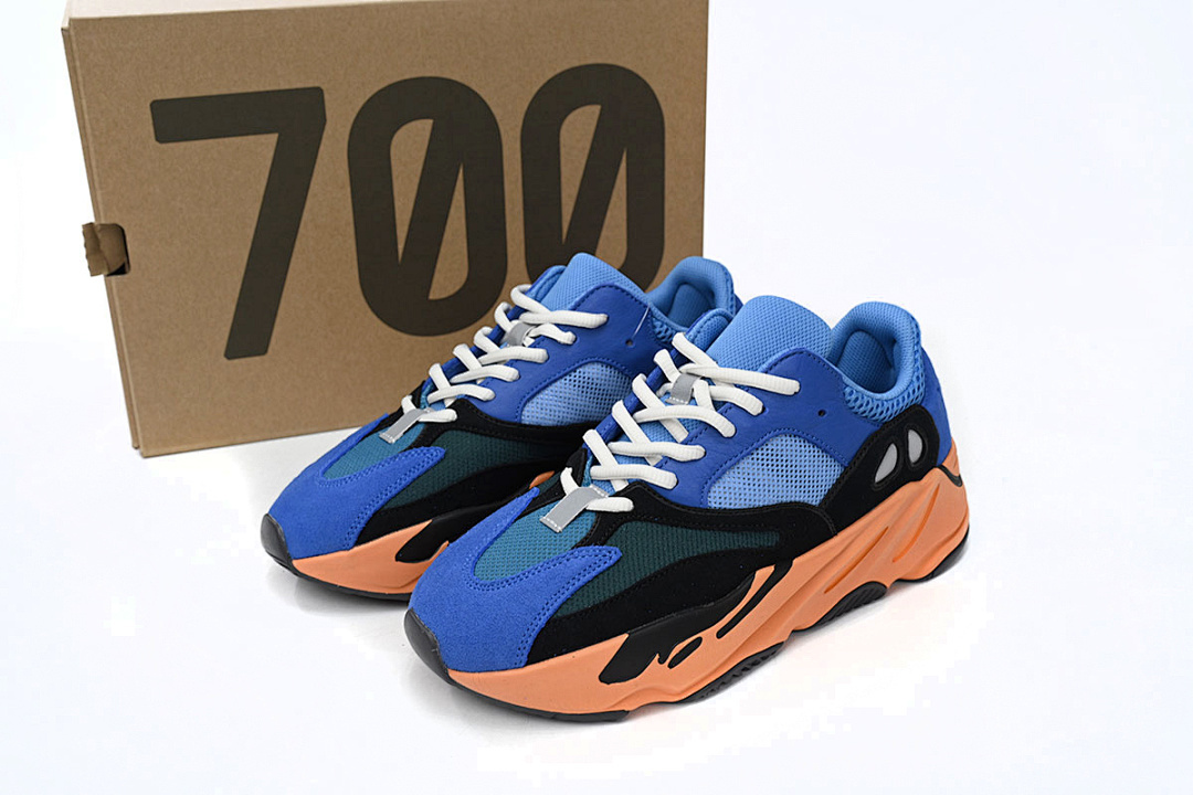 Yeezy Boost 700 BRBLUE - Image 2